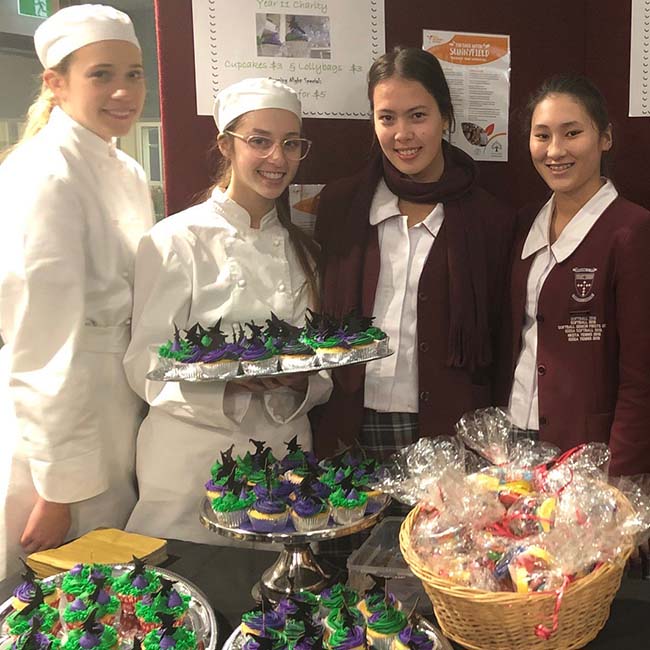 Donation-of-surfing-lessons-at-Tweed-Heads